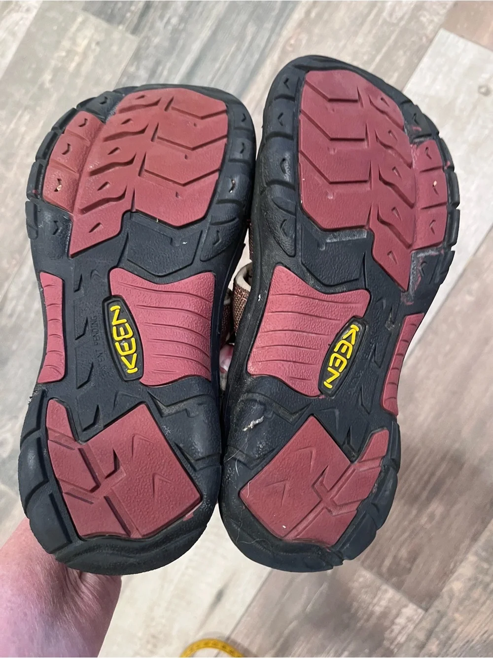 Keen Newport H2 Waterproof Hiking Sport Sandals Youth Size 6 Brown/ Women 8/ 39